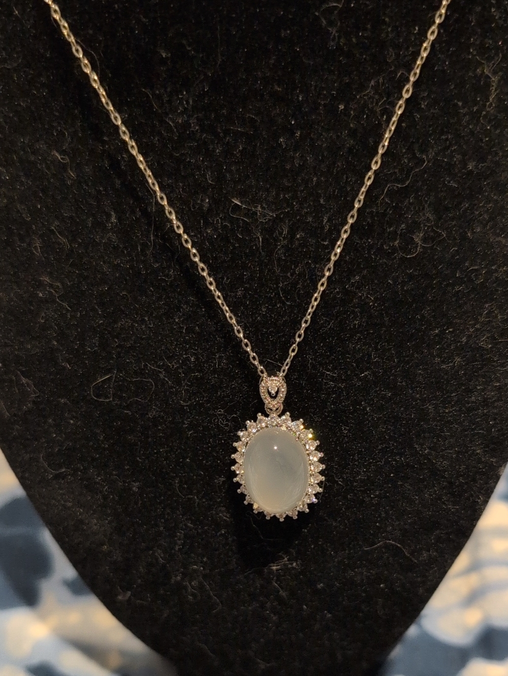 NEW! Elegant Stainless Steel Women's White Opalescent Halo Pendant Necklace